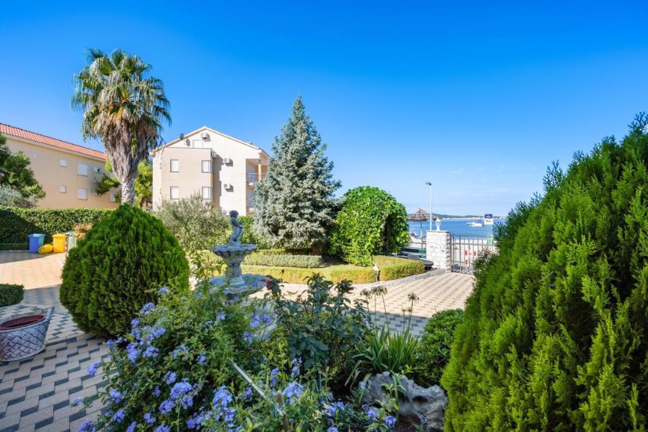 Villa Australia Zaboric Exteriör bild