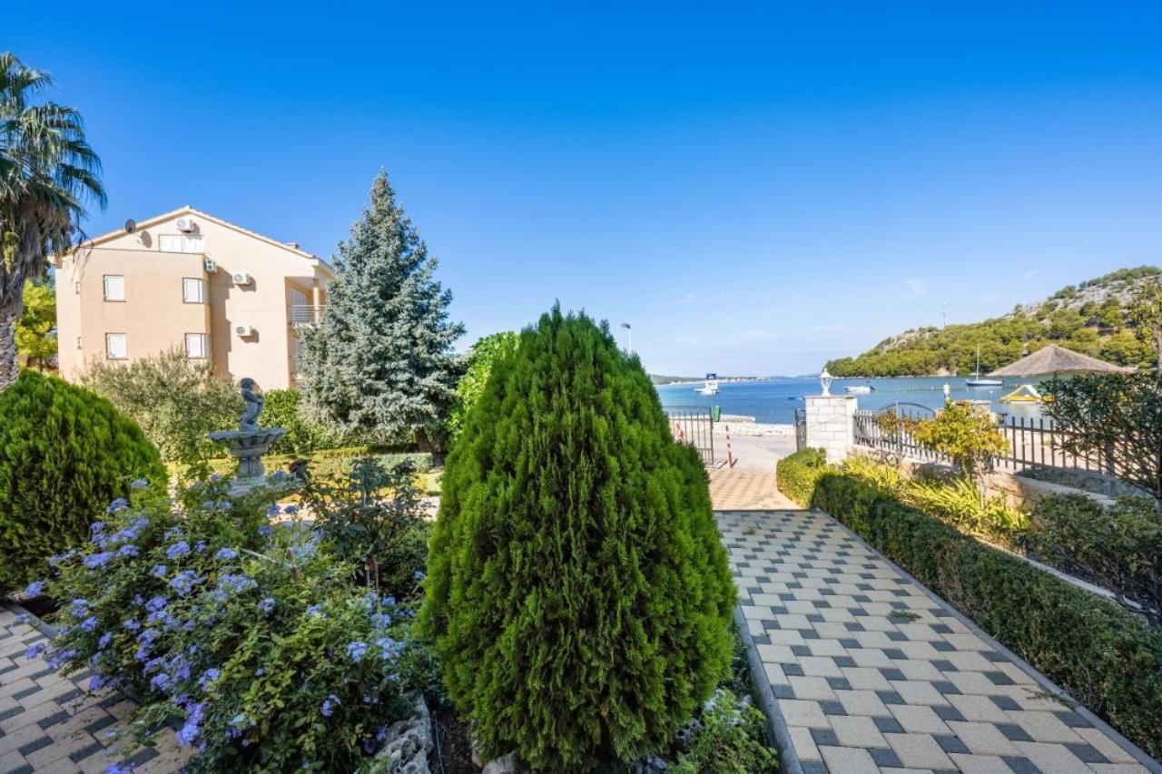 Villa Australia Zaboric Exteriör bild