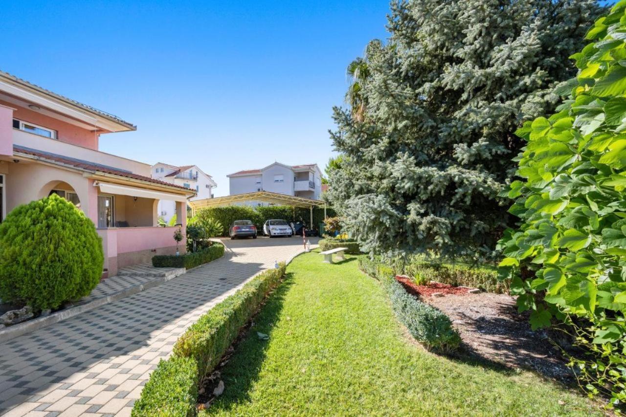 Villa Australia Zaboric Exteriör bild